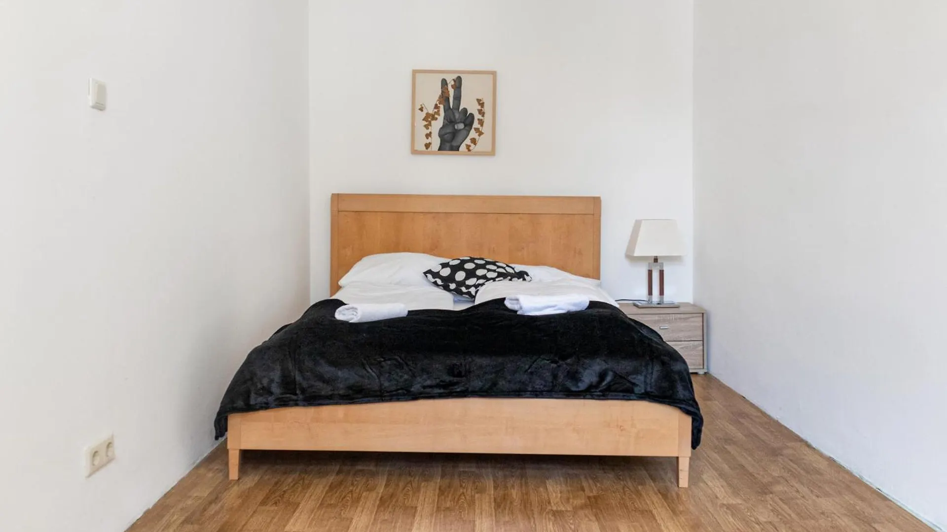 Sweet 2 Bedroom Apt For 5P, Ideal For Long-Term Stays Vienna 0*,  Austria