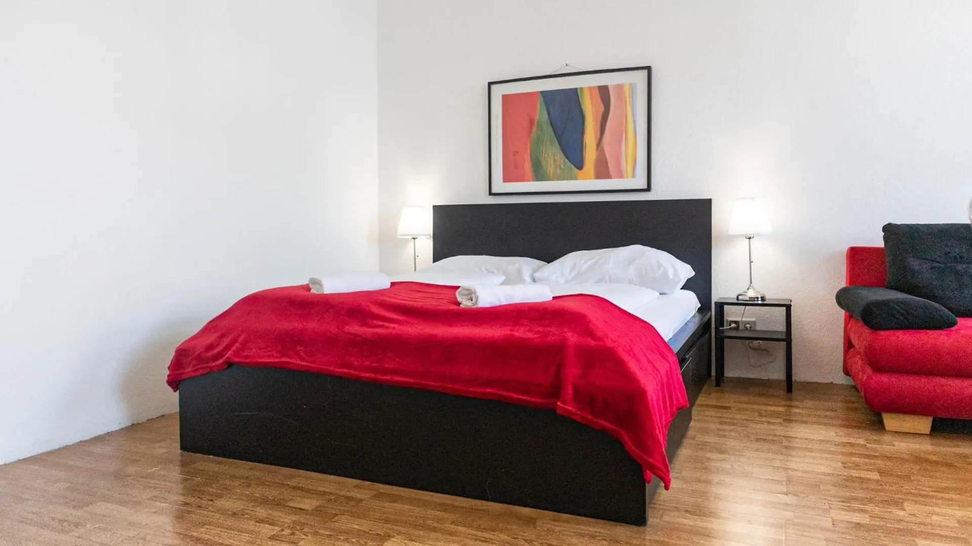 Sweet 2 Bedroom Apt For 5P, Ideal For Long-Term Stays Vienna